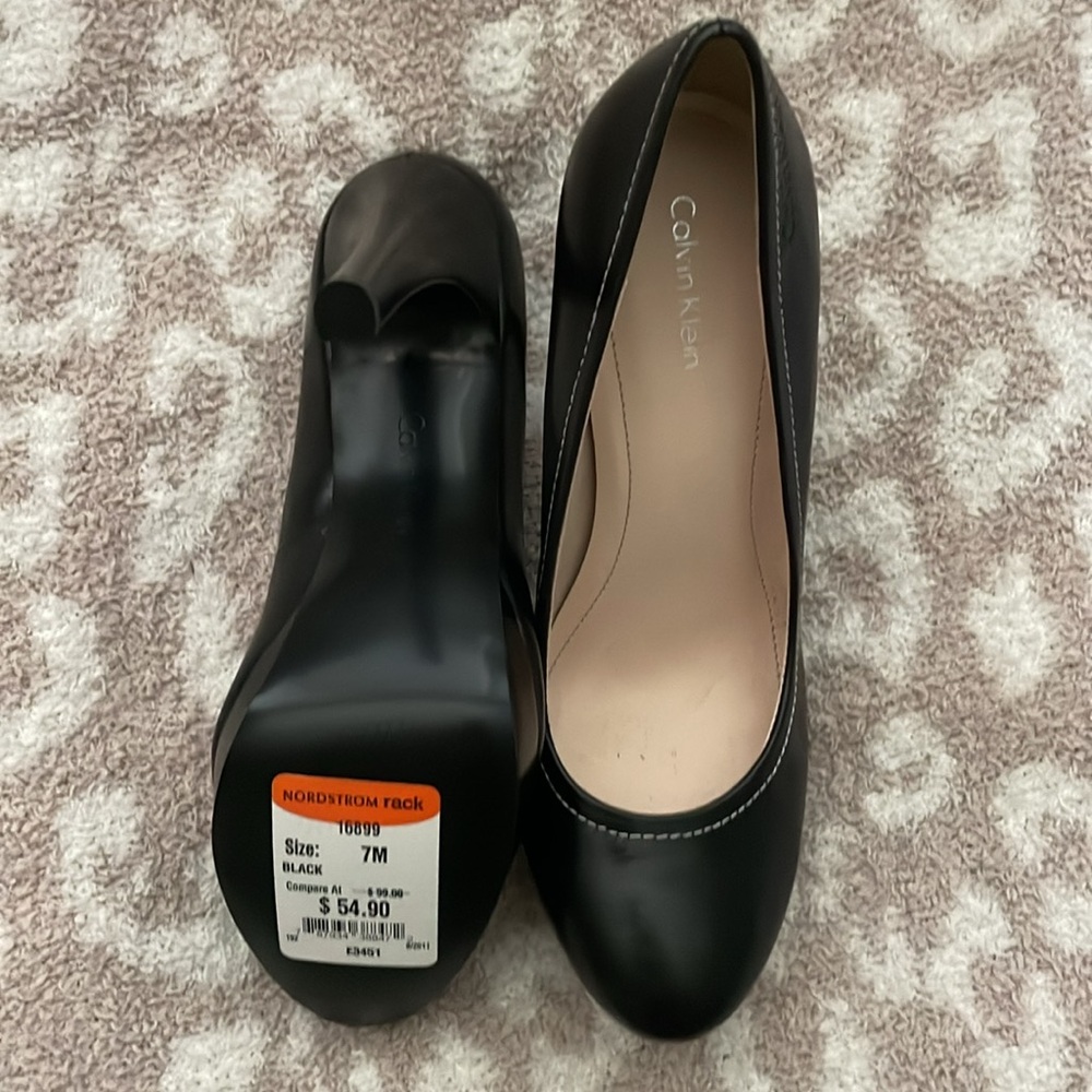 Calvin Klein platform heels - Picture 3 of 4